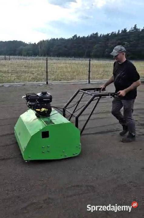 Walec z napędem spalinowy hydrauliczny korty Brześć Kujawski