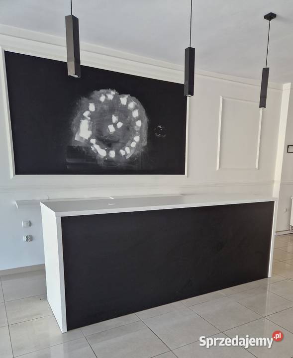 Duża lada robiona na zamówienie