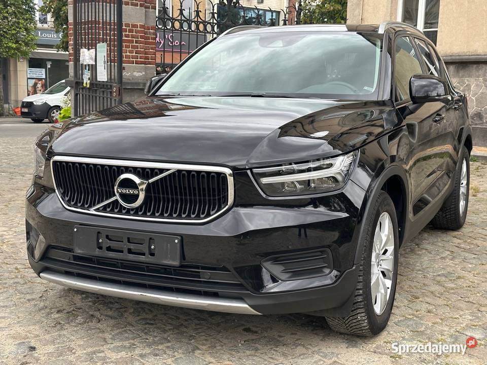 2019 Volvo XC40 15 T3 Momentum Rok produkcji 2019