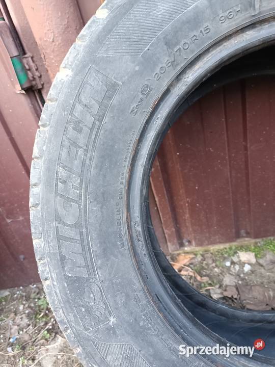 Opona Michelin latitude 2057015