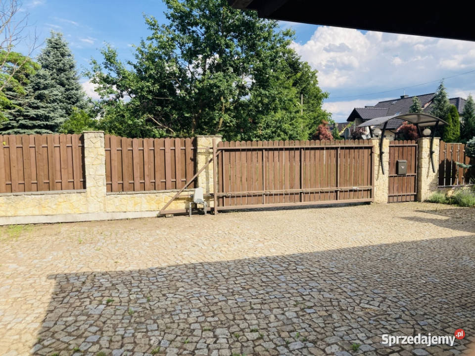 Sprzedam 300metrowy dom w Budzyniu kKryspinowa Domy Budzyń sprzedam