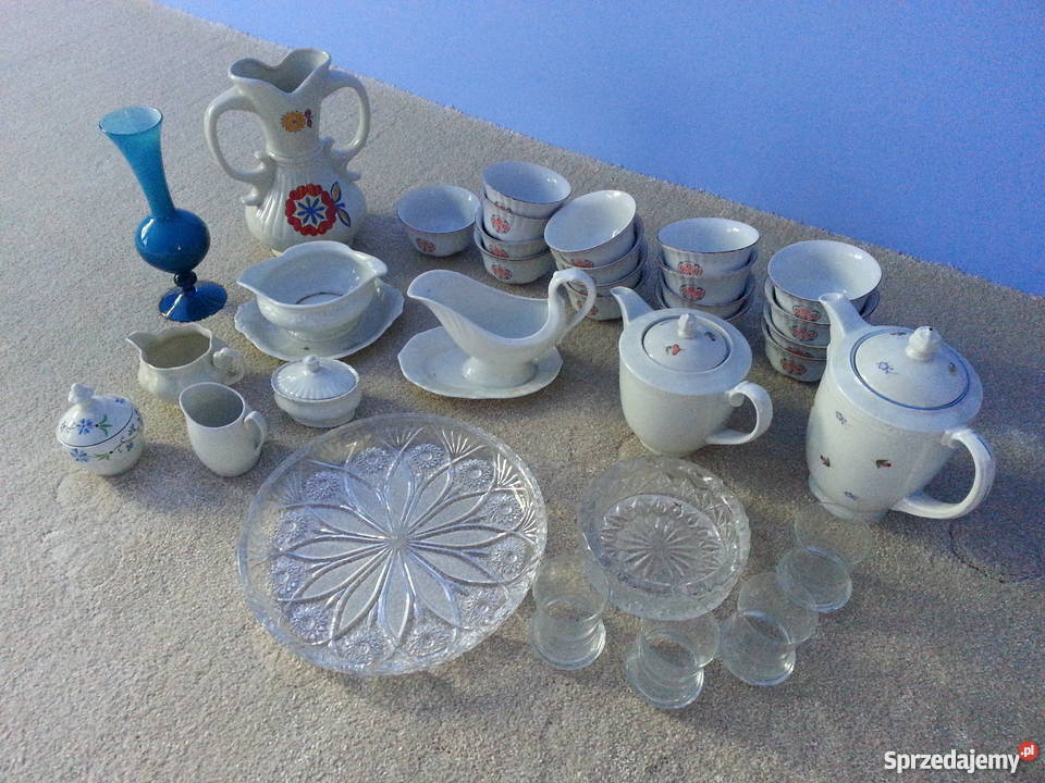 Różne stare naczynia ceramiczne wielkopolskie