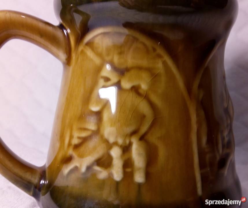 Porcelanowy szkliwiony Kufel brązowy 127