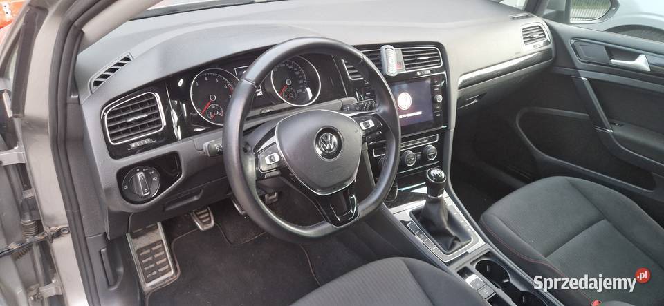 Golf 7 lifting wersja SOUND lekko uszkodzony dolnośląskie Święta Katarzyna sprzedam