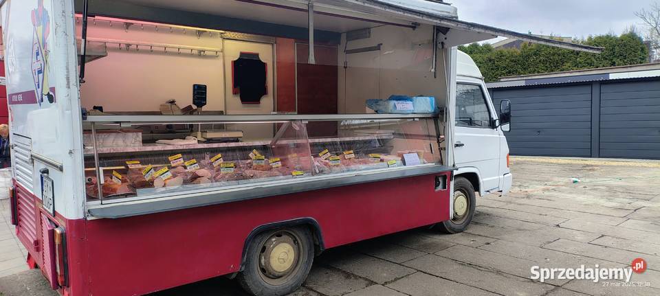 Autosklep foodtruck Mercedes-Benz Bytom