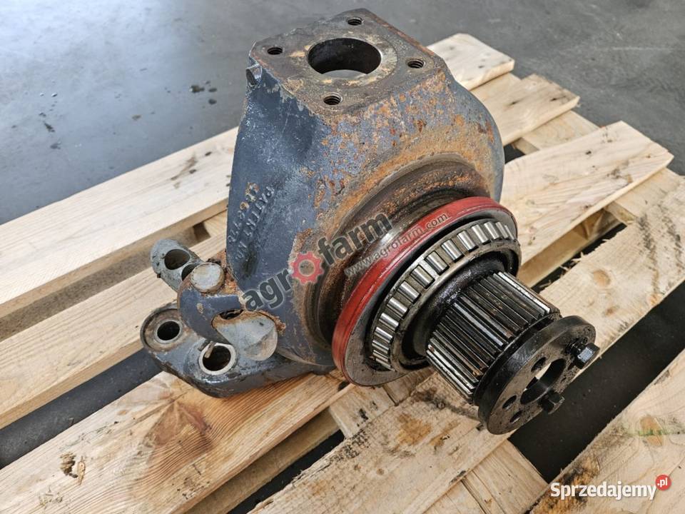 Zwrotnica Lewa FWD Ford 8770 8670 8870 Układ kierowniczy i oś przednia