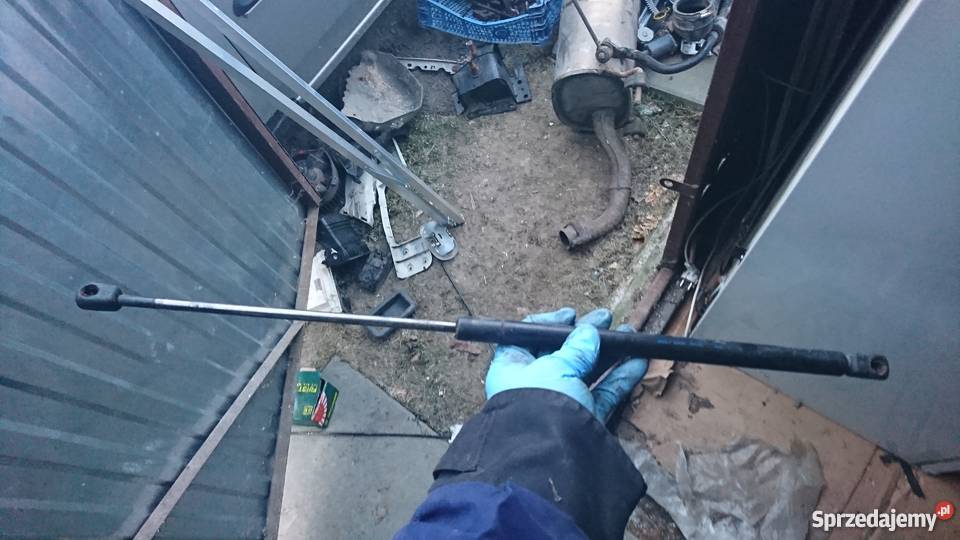 Ford Mondeo 2001 kombi siłownik klapy bagażnika Chmielnik