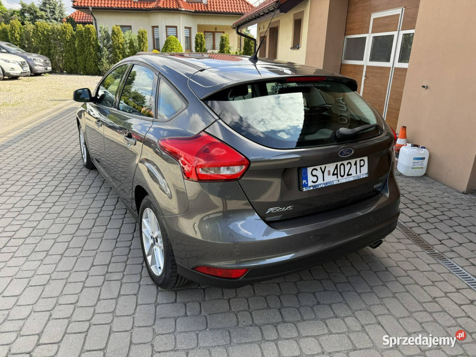 Ford Focus 15 150 Rej012016 Klimatronik Mk3 lakier metallic Focus Orzech