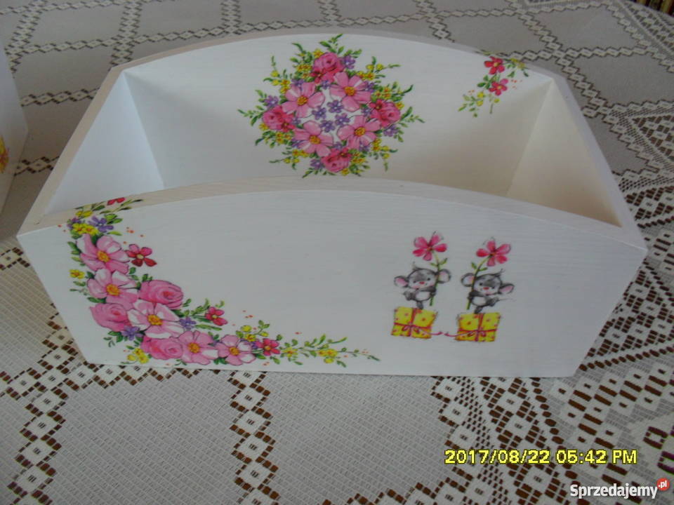 Piękny zestaw decoupage chustecznik i pojemnik