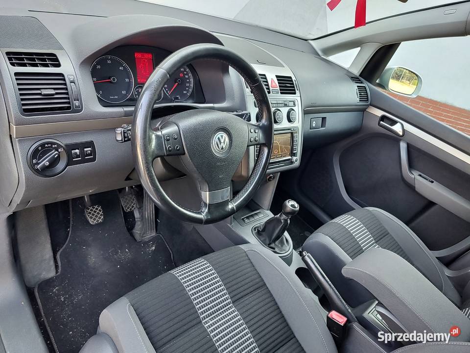 VW TOURAN 7 OSOBOWY Touran wielkopolskie