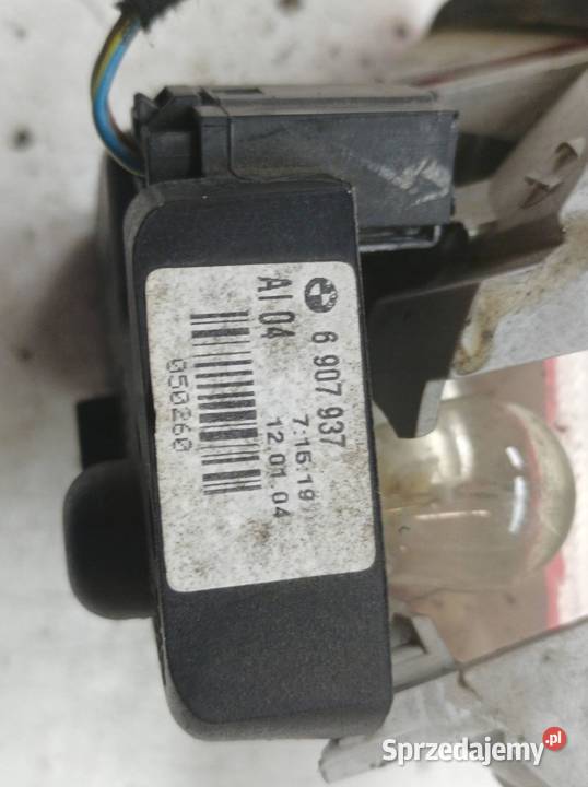 LAMPA TYŁ W KLAPĘ LEWA TOURING Bmw Seria 3 IV