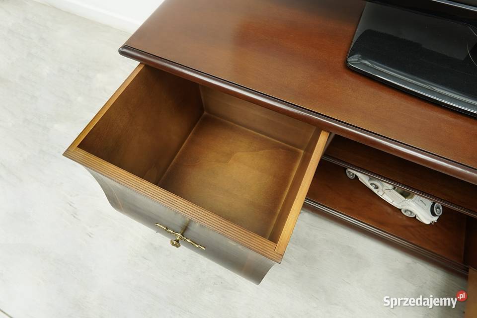 Stylowa komoda zdobiona intarsją renowacji sprzedam