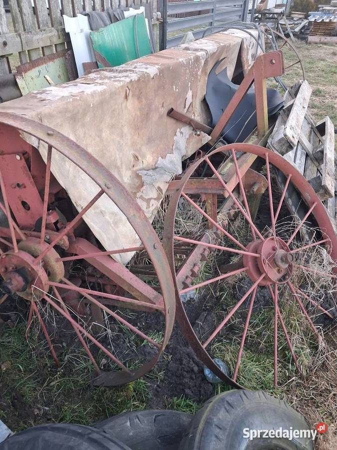 Siewnik do zboża nieuszkodzony