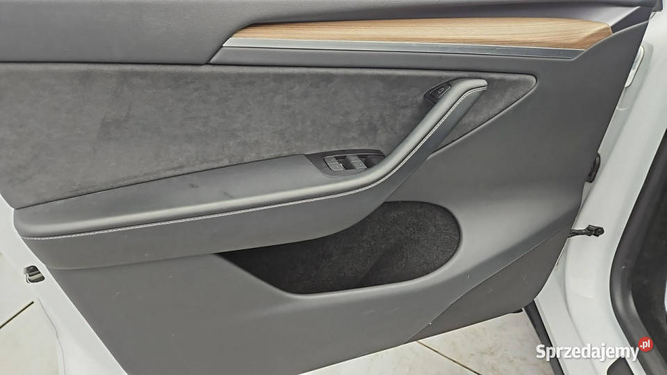 Tesla Y Long Range RWD Z Polskiego Salonu Tesla sprzedam