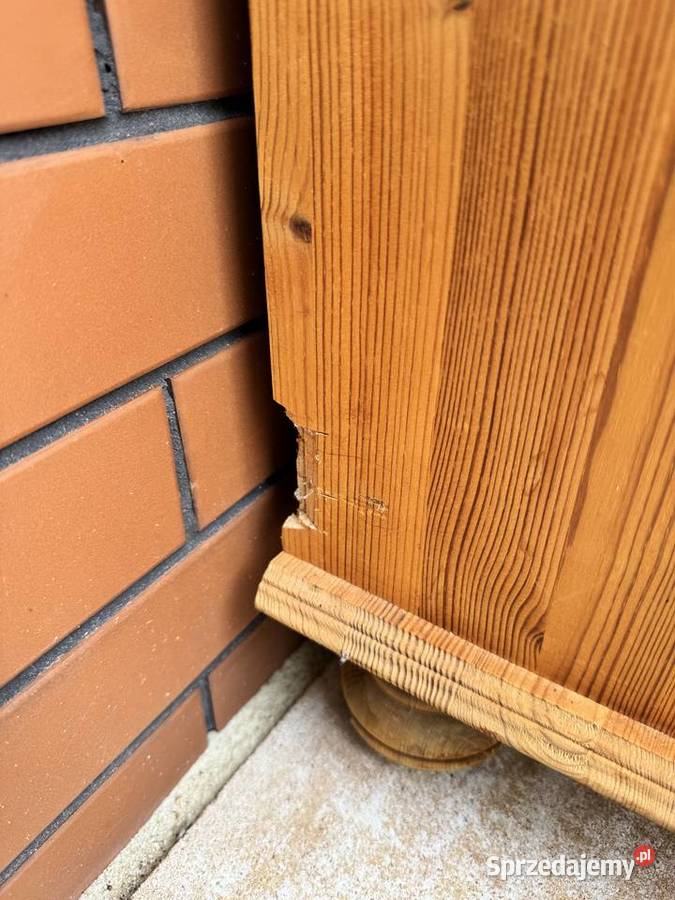 Komoda drewniana stylowa sosnowa wąska szafka Sulbiny