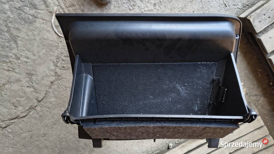 Schowek Skoda octavia 3 III 5E1857121D Wyposażenie wnętrza małopolskie sprzedam