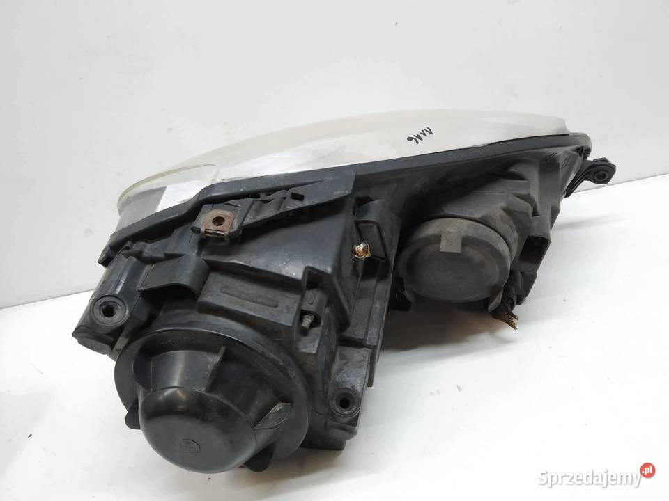 LAMPA PRZÓD LEWA EUROPA JETTA MK5 1K6941005R Rok produkcji 2005