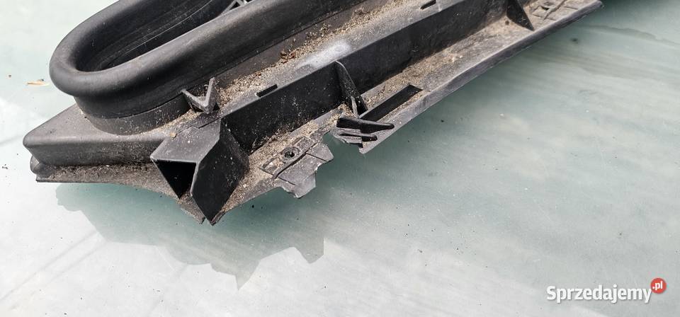 Podszybie prawy przód mercedes w210 2108301213 osobowe