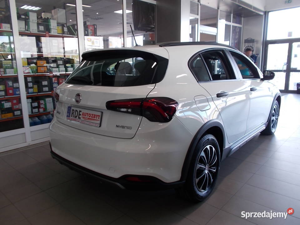 FIAT TIPO 15 benz hybryda Automat salon Polska Zarejestrowany w Polsce Dębica