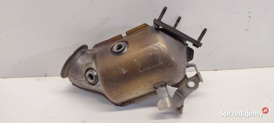 VOLVO XC40 KATALIZATOR 15 HYBRID 31670288