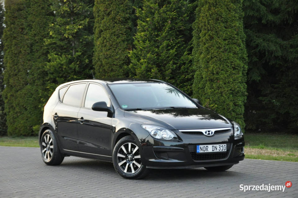Hyundai i30 14i109LiftCzarnyKlimatyzacjaWekurI Ostrów Mazowiecka