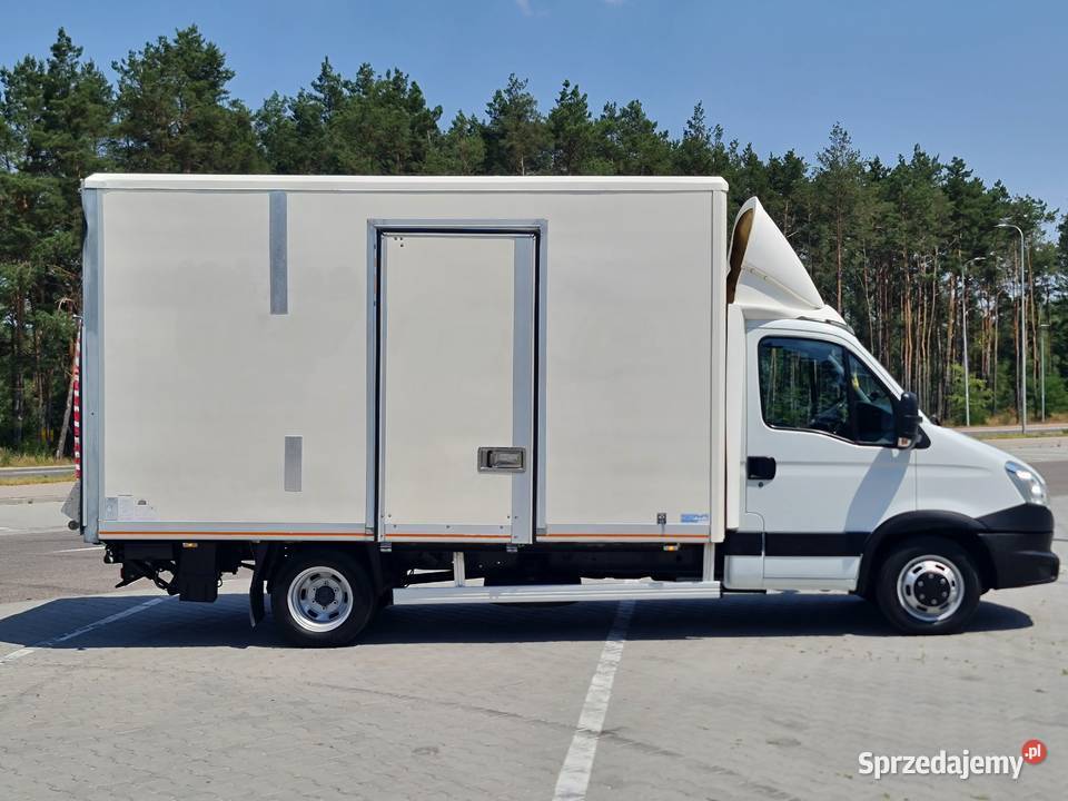 Iveco Daily 35C15 KONTENER 8 Palet WINDA 750 na