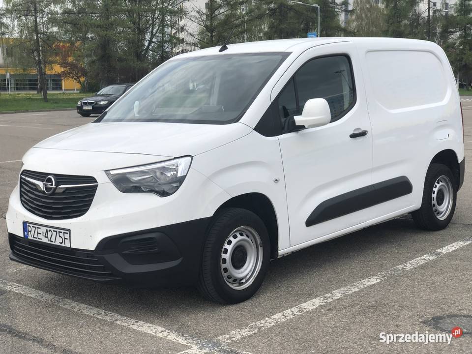 Opel combo 2020 FVAT Krasne