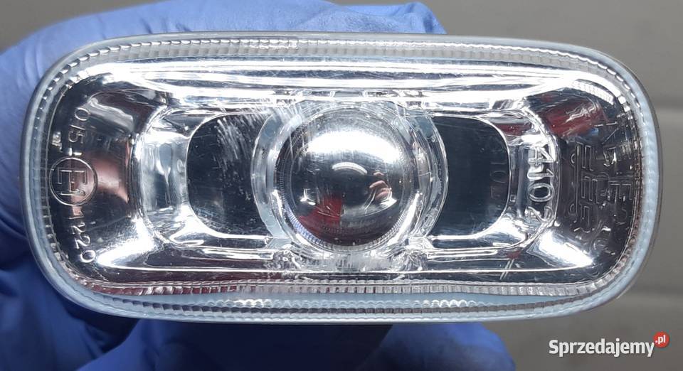 KIERUNKOWSKAZ W BLOTNIK AUDI A3 A4 A6 8E0949127 Mielęcin