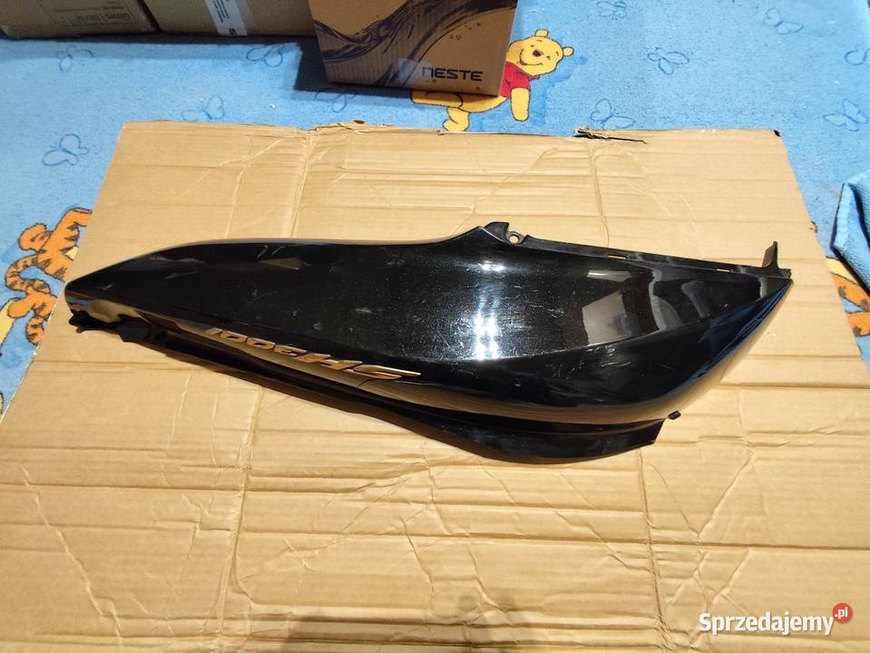 Owiewka boczna bok ogon lewy Honda SH 300 Księżyno