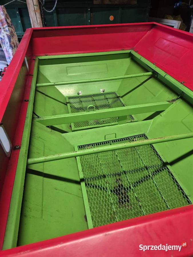 Rozsiewacz nawozów UNIA Brzeg N039 MX 1600L Rozsiewacze nawozów Gręboszów