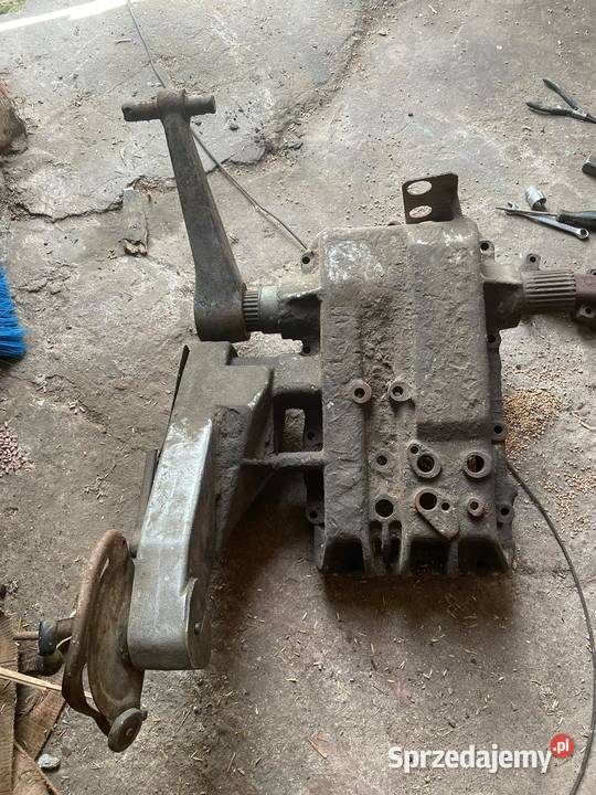 Pokrywa podnośnika ramię c385 912 ursus Bydgoszcz