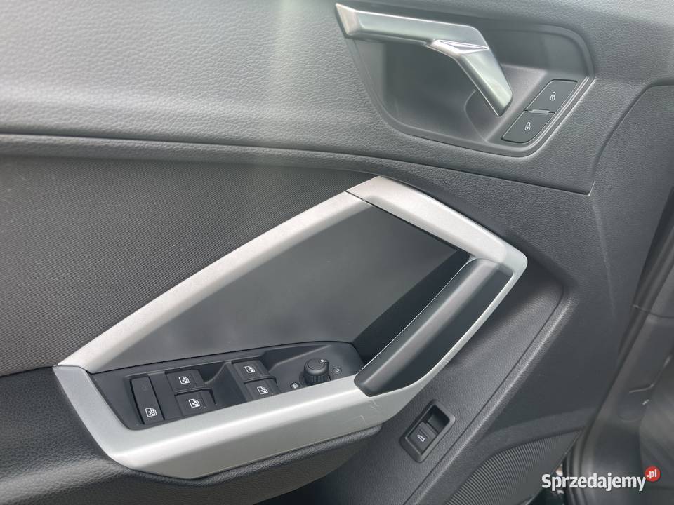 AudiQ3 sportback 35TSFI MHEV Salon Matrix niski Dębogórze