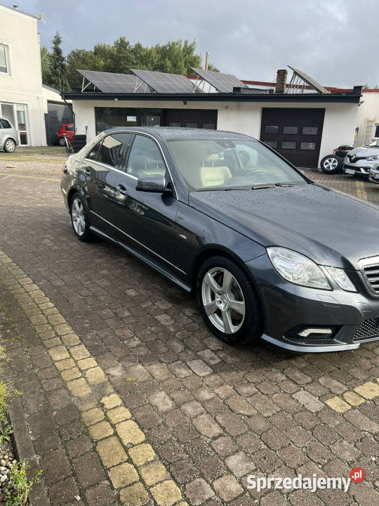 Mercedes E 350 MERCEDESBENZ E 350 W212 W212 2009 nawigacja Słupsk