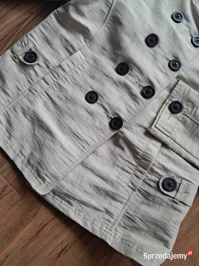 cienka beżowa kurteczkażakiecik marksspencer na