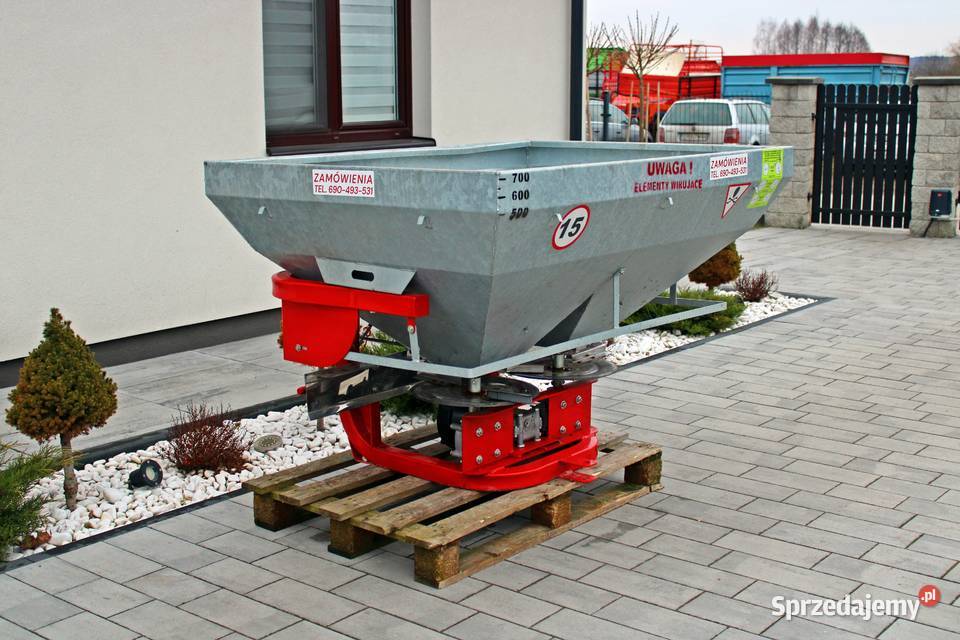 Rozsiewacz 700L 1200L 1700L Rozsiewacz nawozu 2 nieuszkodzony Kolonia Gorzędów sprzedam