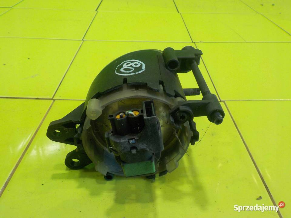 VOLVO S40 II 06r halogen prawy 30698628 osobowe Lampy przeciwmgielne Suków