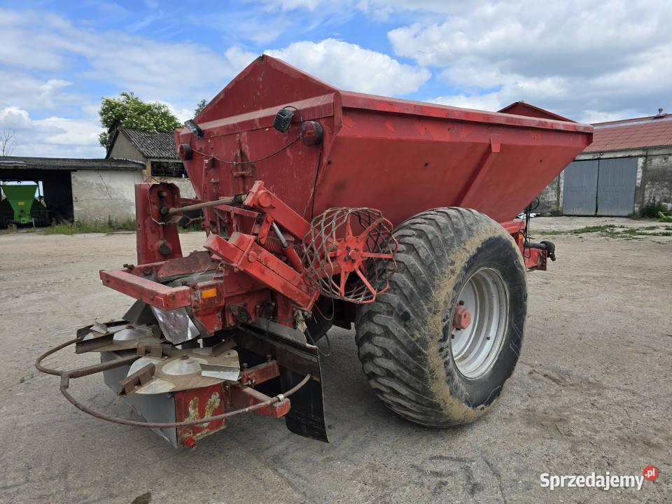 Rozsiewacz wapna nawozów BREDAL K105 Baczyna