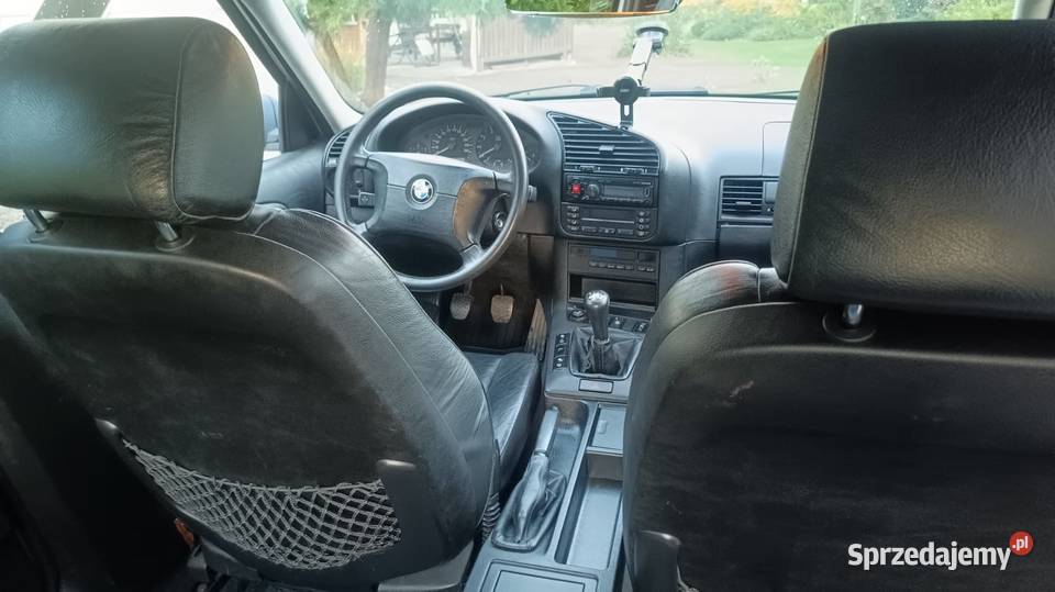 BMW E36 20 sedan srebrny Bujaków