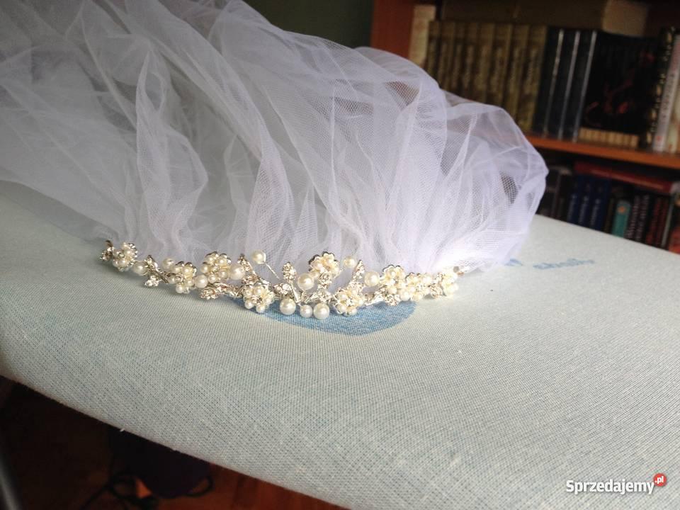 Suknia ślubna Aspera Goldline z welonem na diade