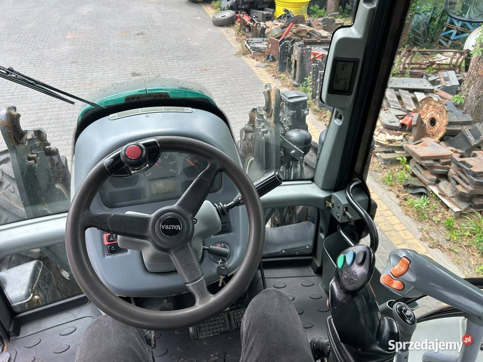 Valtra N93 HiTech TUZ N101 Claas 630 Arion N123