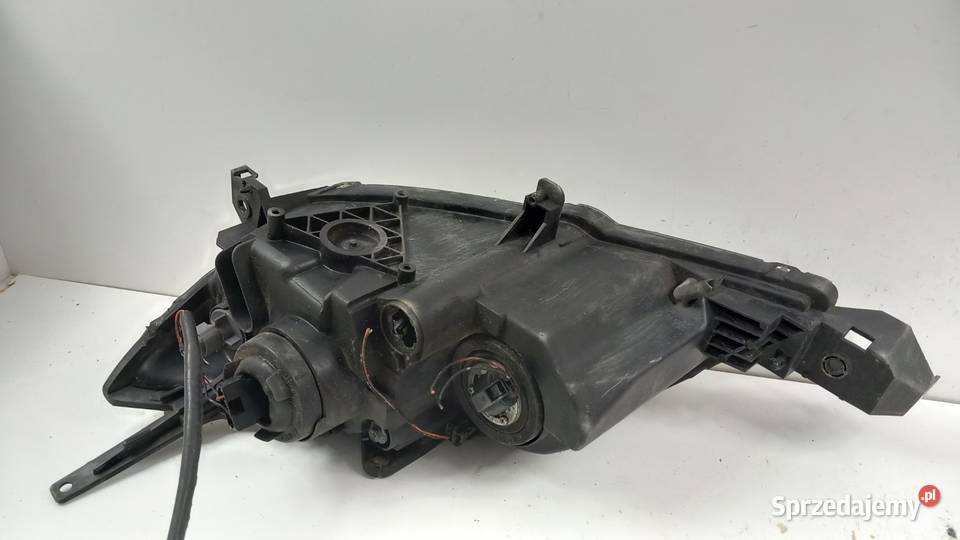 MAZDA 3 BK LIFT HB LAMPA PRZÓD PRAWA SOCZEWKA Zbierkowo