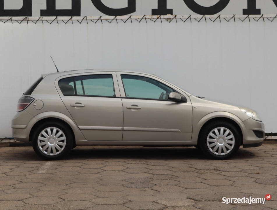 Opel Astra 18 16V Rok produkcji 2007