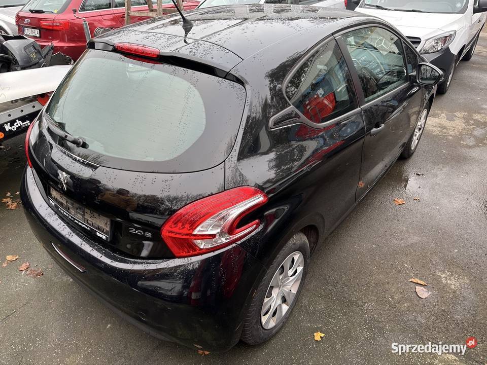 Peugot 208 10 benz 2013r 999cm3 Starogard Gdański sprzedam