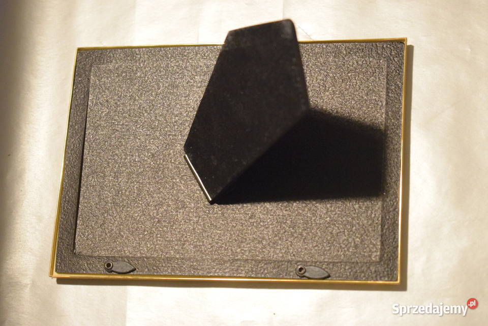 Ramki na zdjęcia w kolorze złotawym z motywem Chełmno