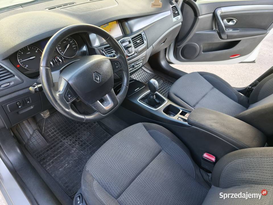 Laguna 3 20 dCi 150 KsenonNaviNowe opony Stan Motoryzacja