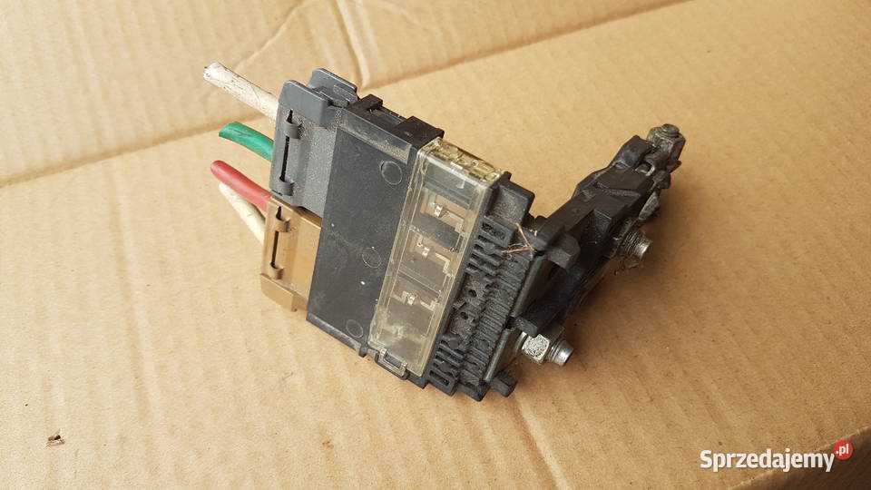 Klema plusowa z bezpiecznikami w 100 sprawna