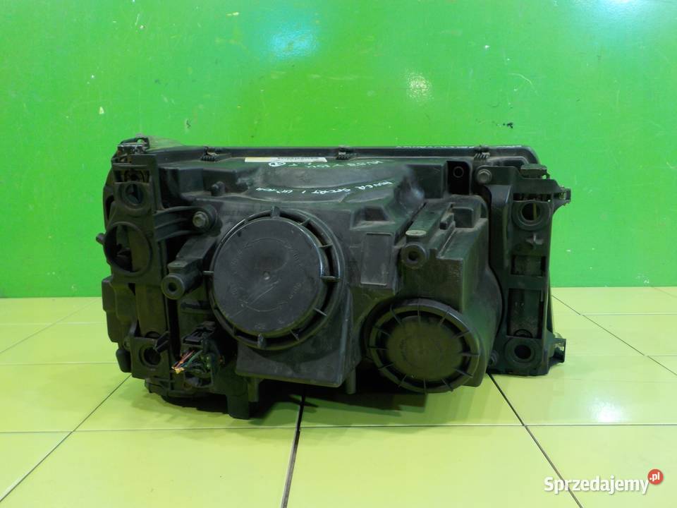 RANGE ROVER SPORT I 08r 5D XENON lampa lewa Suków