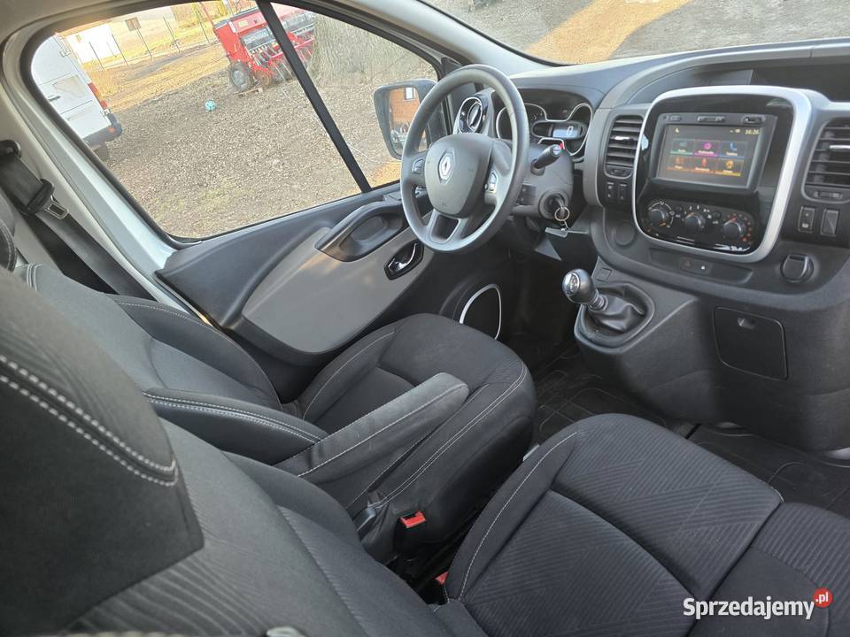 Renault trafic l2h1 długi 145KM