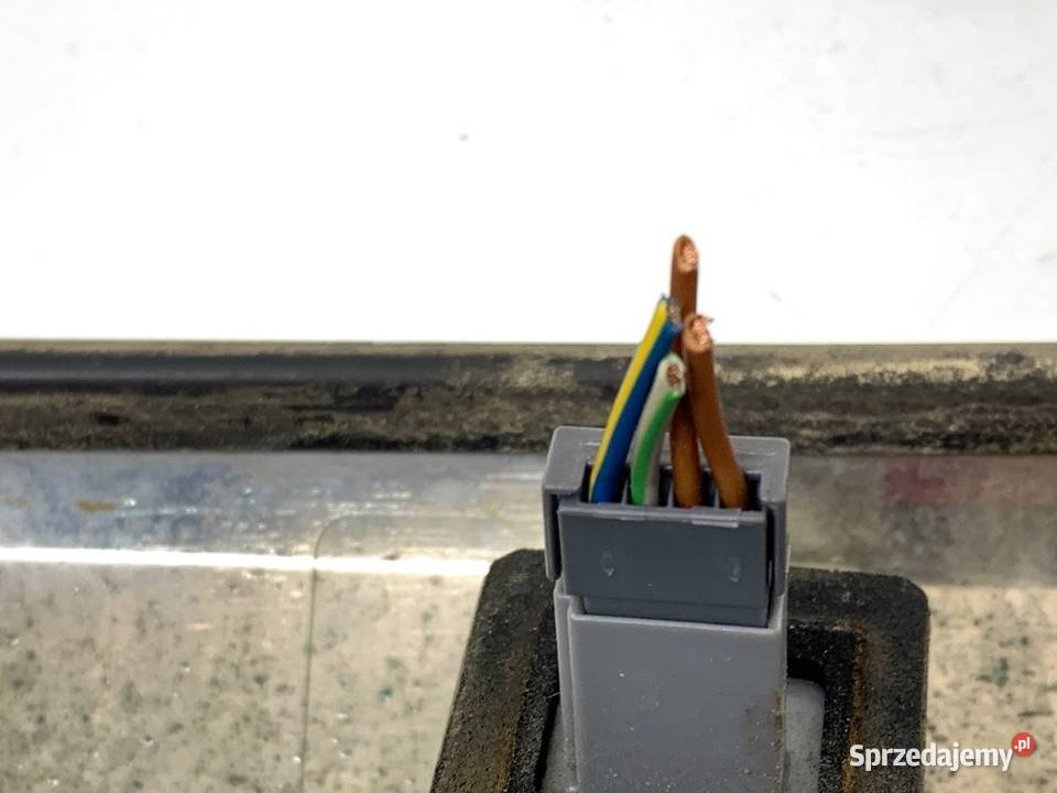 LISTWA KLAPY TYŁ OPEL ZAFIRA B Minivan 0519 sprzedam