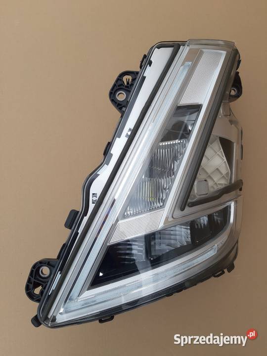 VOLVO FH5 REFLEKTOR LEWY FULL LED LAMPA LEWA Trzciel